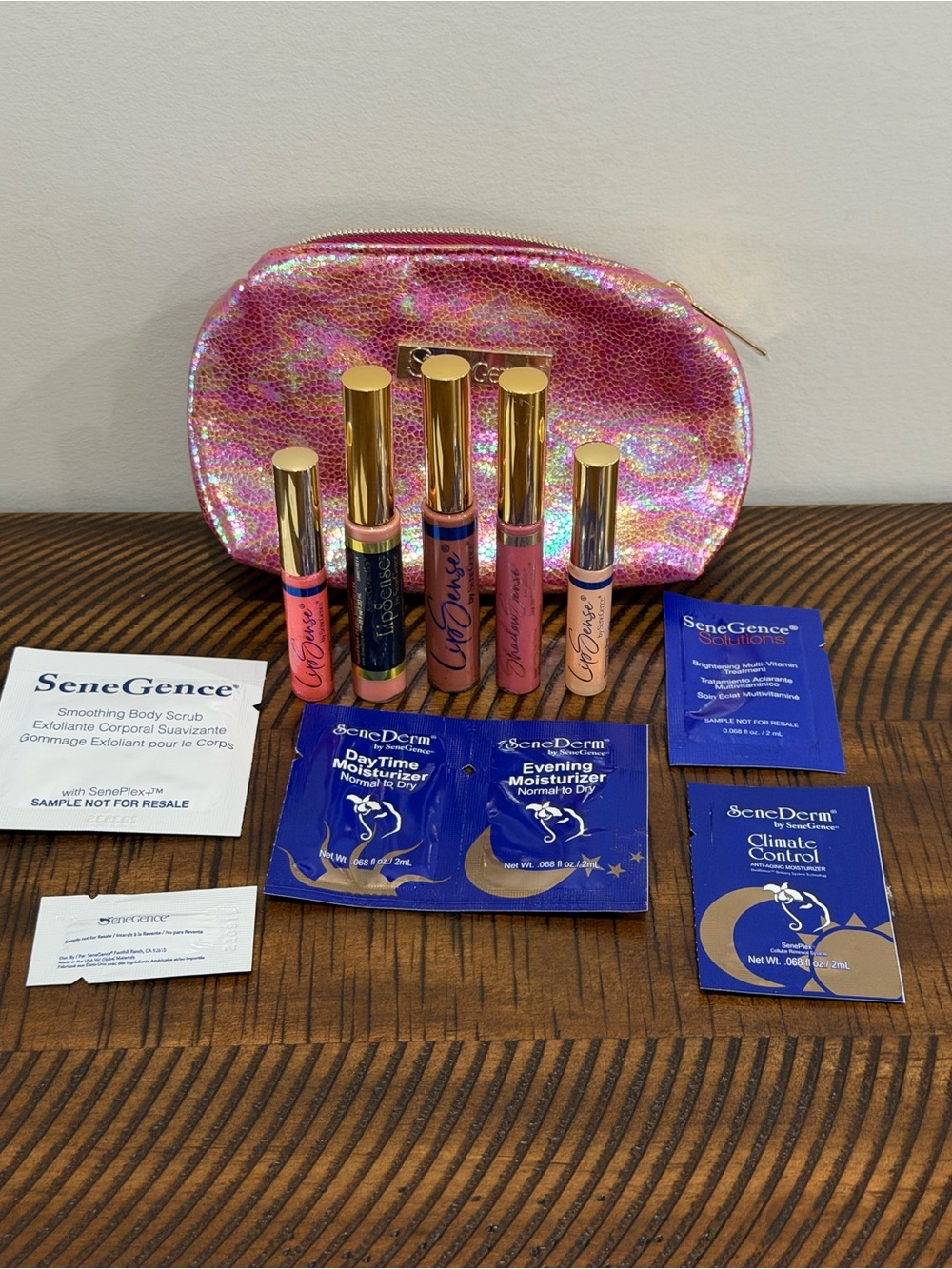 SeneGence Bombshell & Velvet Matte LipSense ShadowSense Gloss Bundle + Pink Bag
